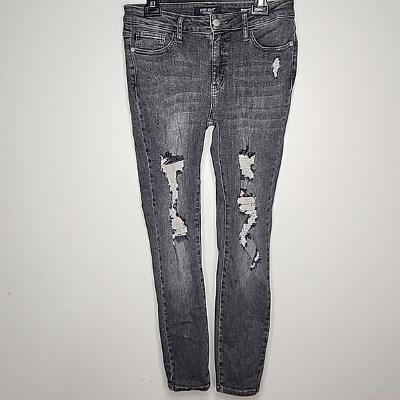 Judy Blue Jeans Women’s 11/30 Skinny Fit Distressed Faded Stretchy JB8857 Black - Picture 3 of 9